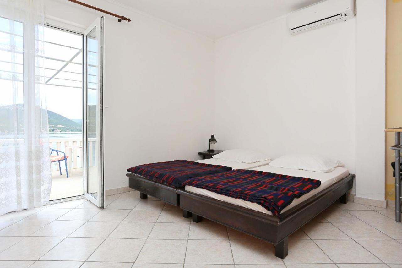 Apartments By The Sea Kabli, Peljesac - 10221 Brijesta Exterior photo